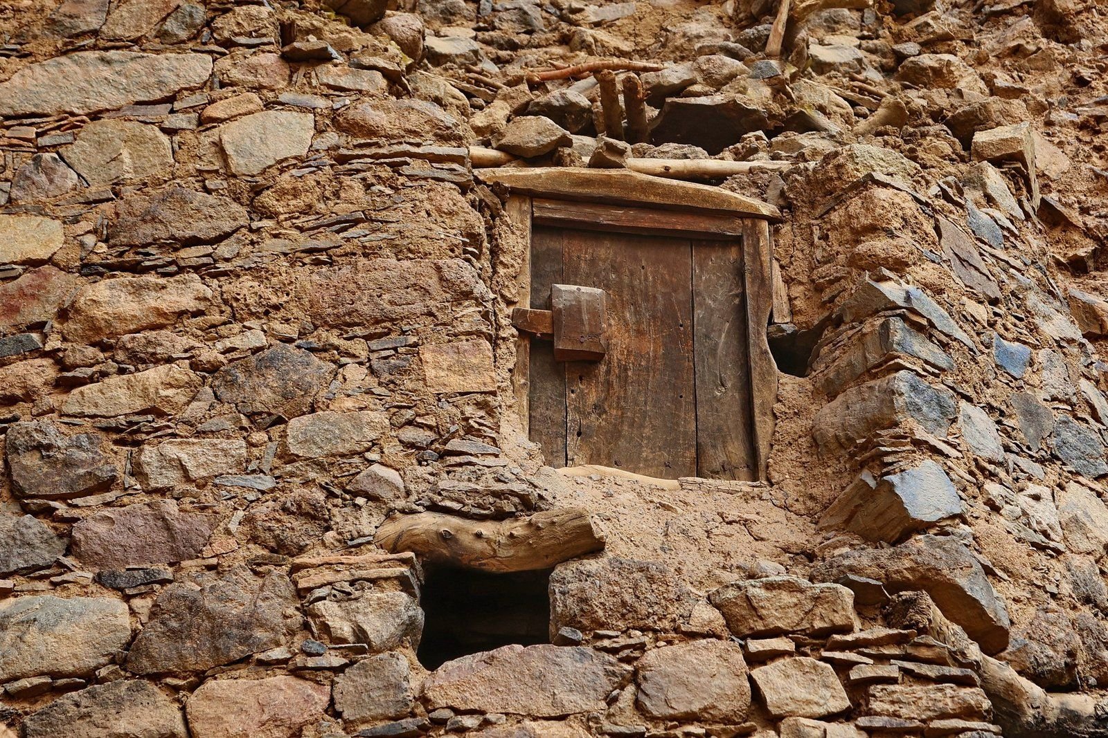 442488148_10220156515541619_5286849800377982308_n Types of Amazigh Granaries