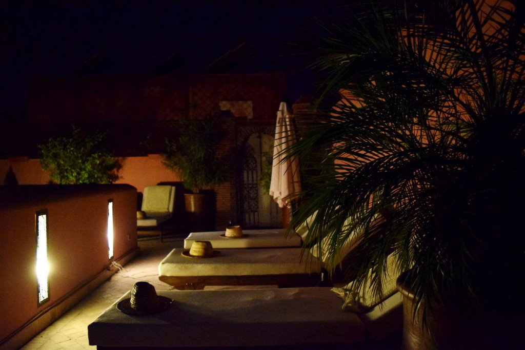 moroccan architecture design maroc houses home maison d'hote guesthouse sahara marokanski dom riad dar caliph's house rooftop cafe patio loggia vouge ikea swedish 